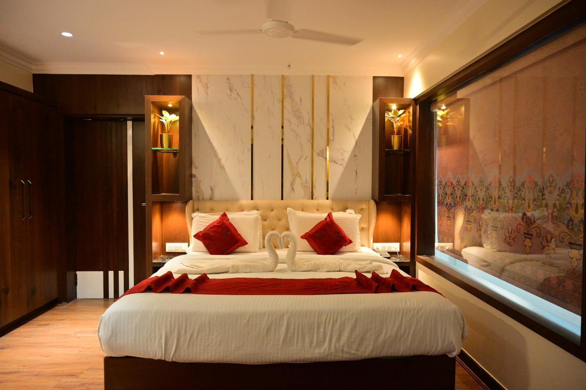 Hotel Golden Riviera Mysore Room photo